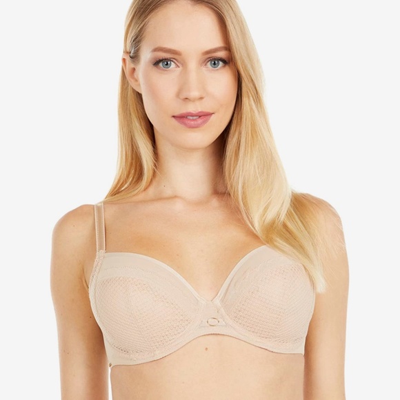Chantelle Other - NEW Chantelle Parisian Allure Unlined Plunge UW Bra